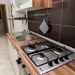 Lupus Apartment *