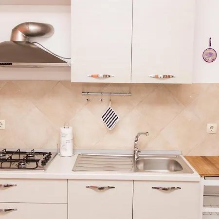 Apartment Lupus